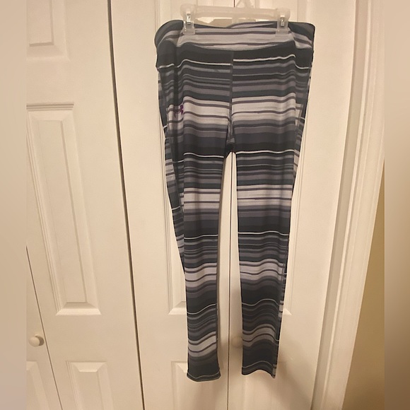 Under Armour Other - Under Armour Youth Leggings Xl